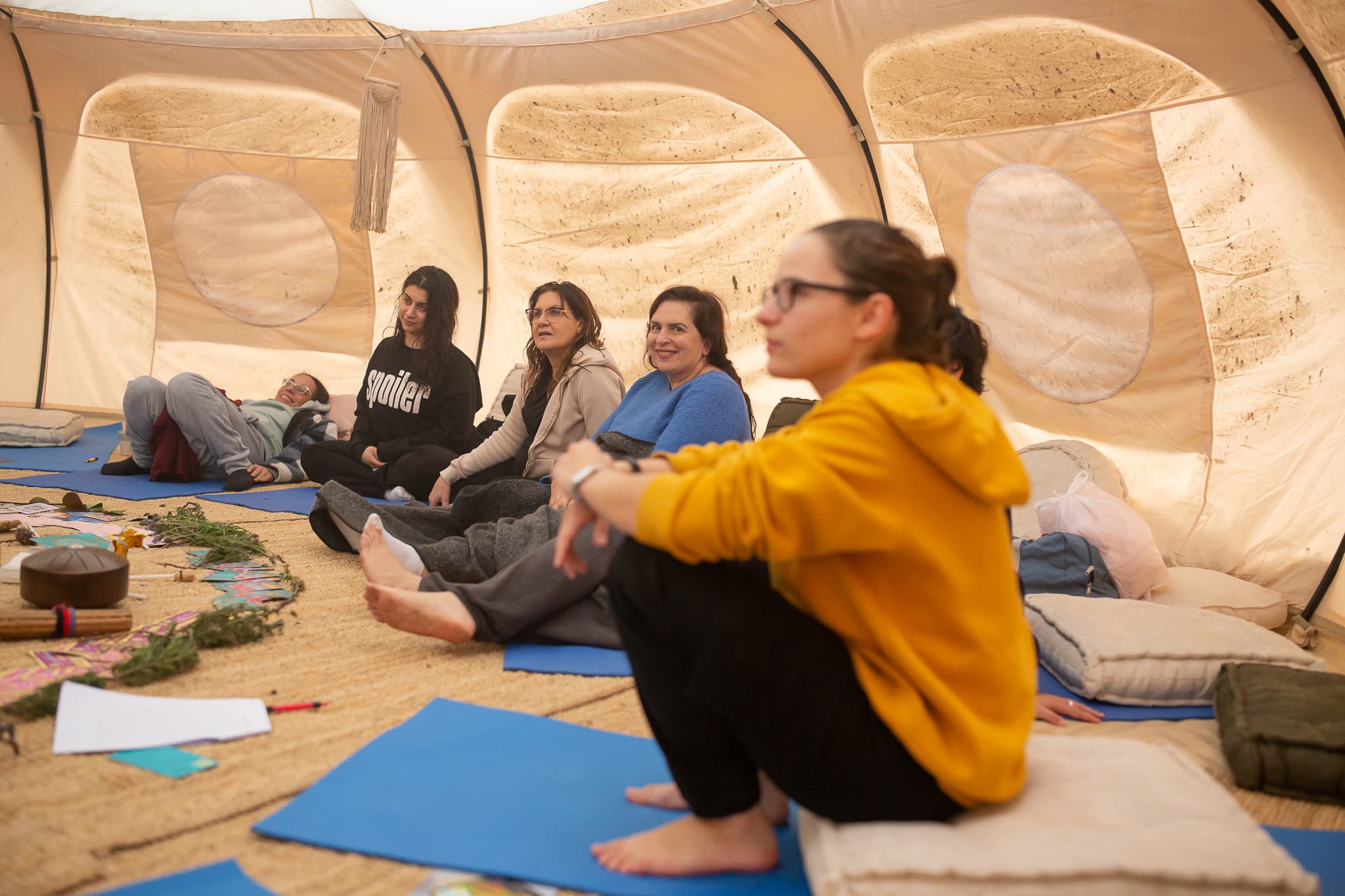 יוגה הום - מרחב מרפא קסום בני ציון