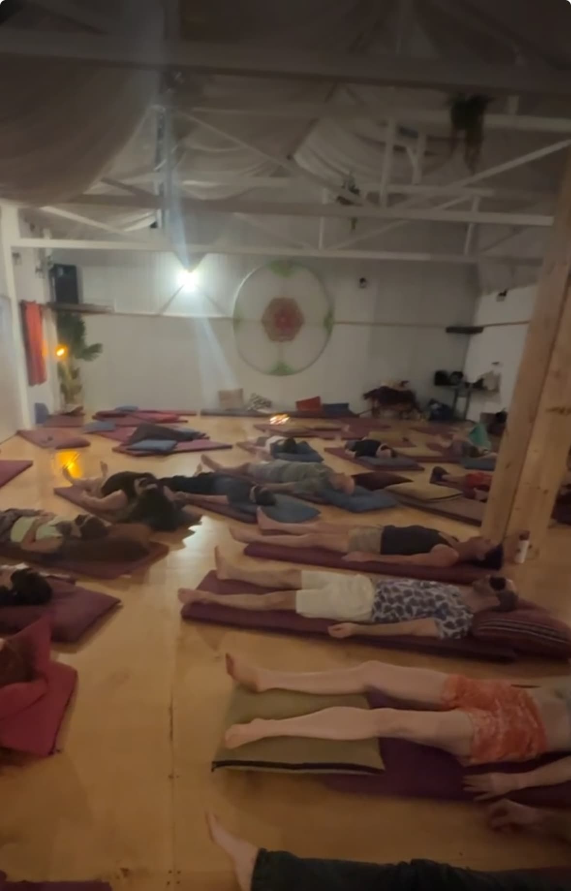 אווירה חמה ומכילה במרחב